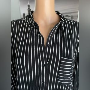 EVRI Button Up Top with Collar